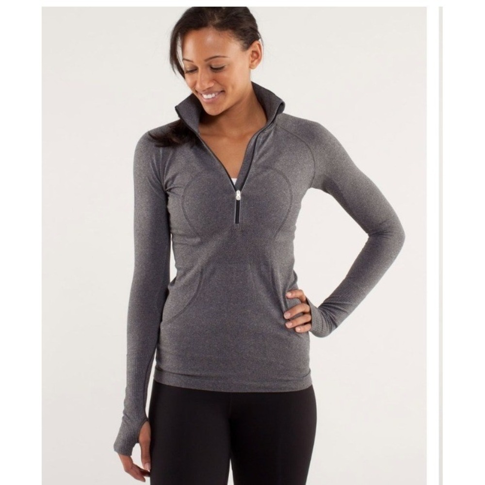 Lululemon Women's Size 6 Run Swiftly Tech 1/2 Zip Pullover Black Charcoal Gray